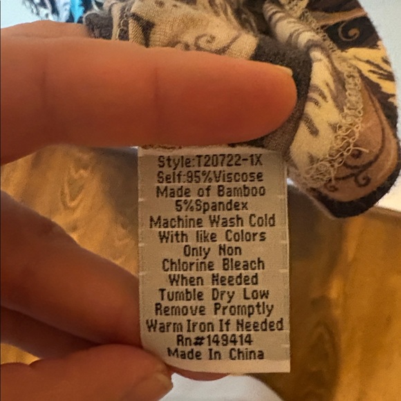 Johnny Was Floral and White Tiger Top - Picture 3 of 5